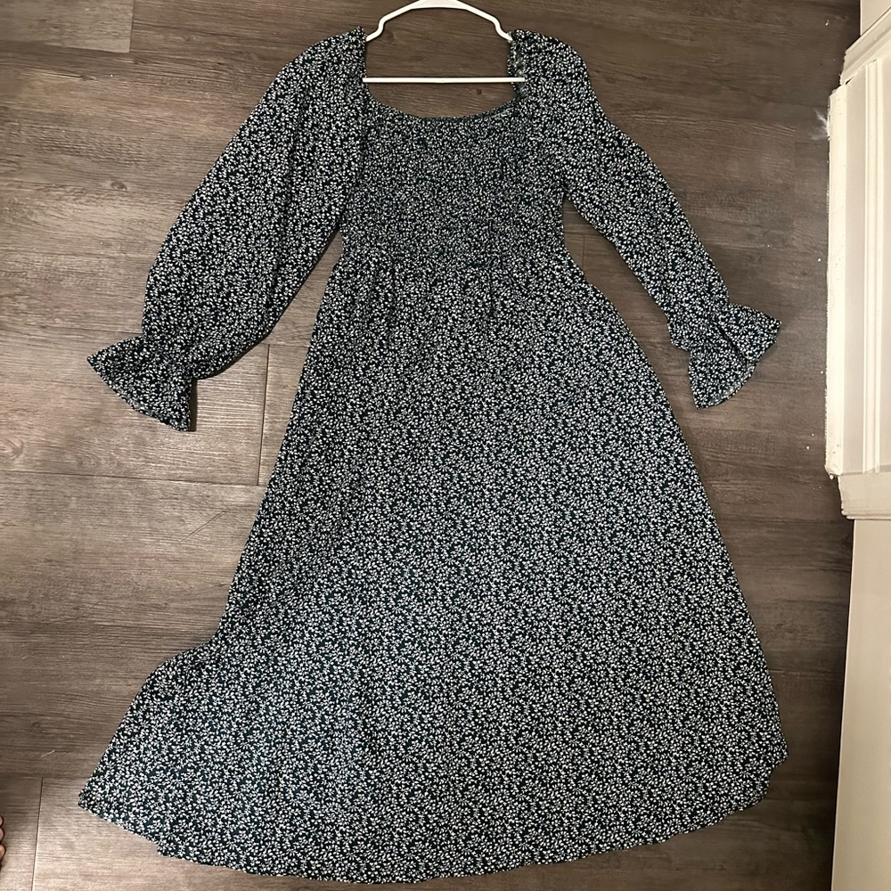 Floerns Dress- size large- green with florals